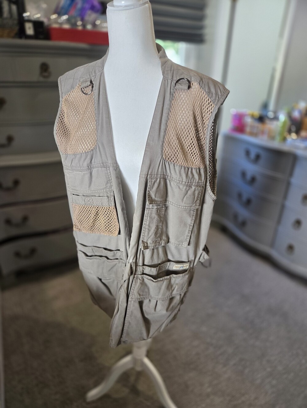 Travel Smith Utility Vest Jacket in Beige